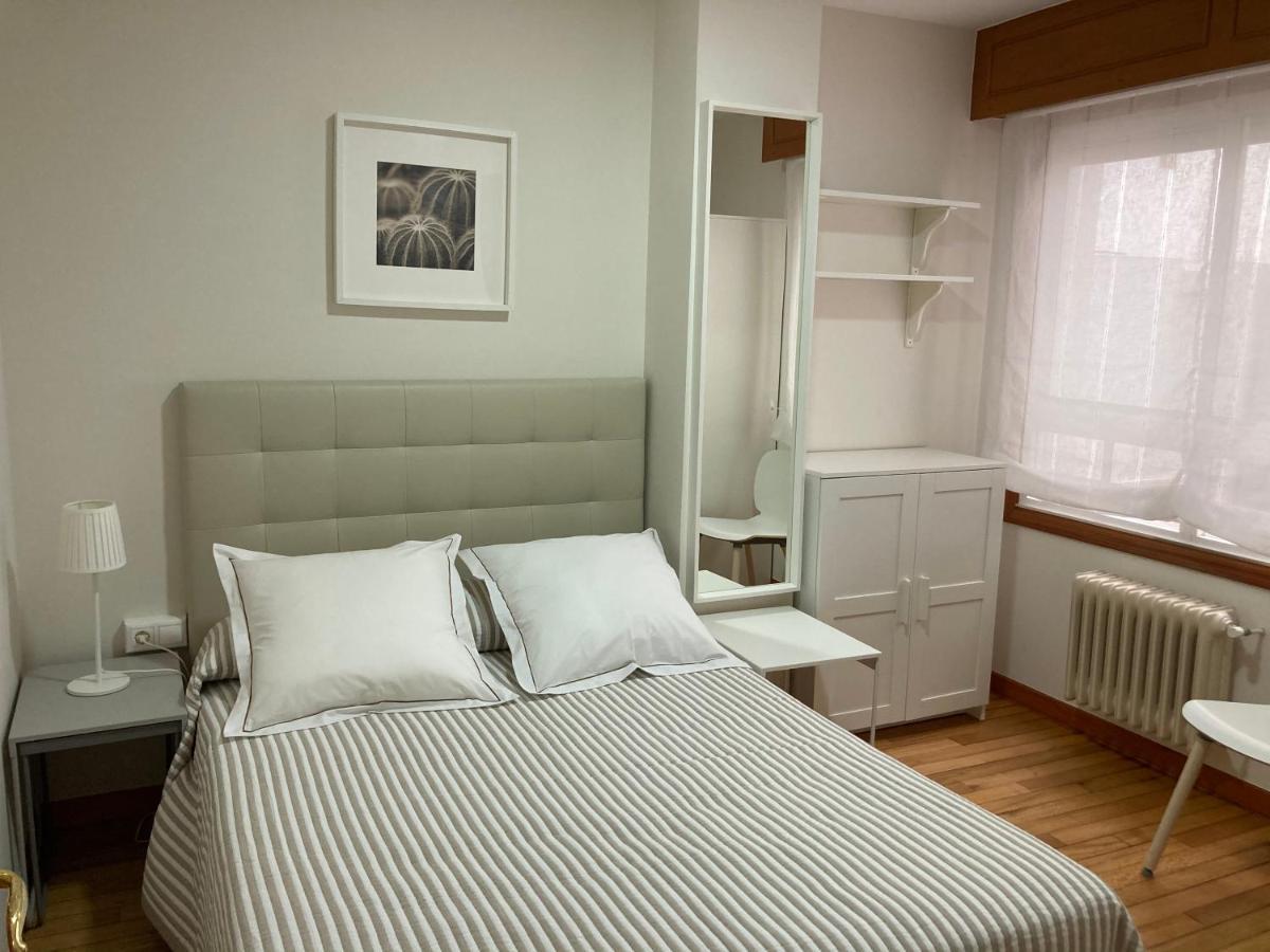 Apartamento Vivienda Uso Turístico ESPIÑEIRA Santiago de Compostela Exterior foto